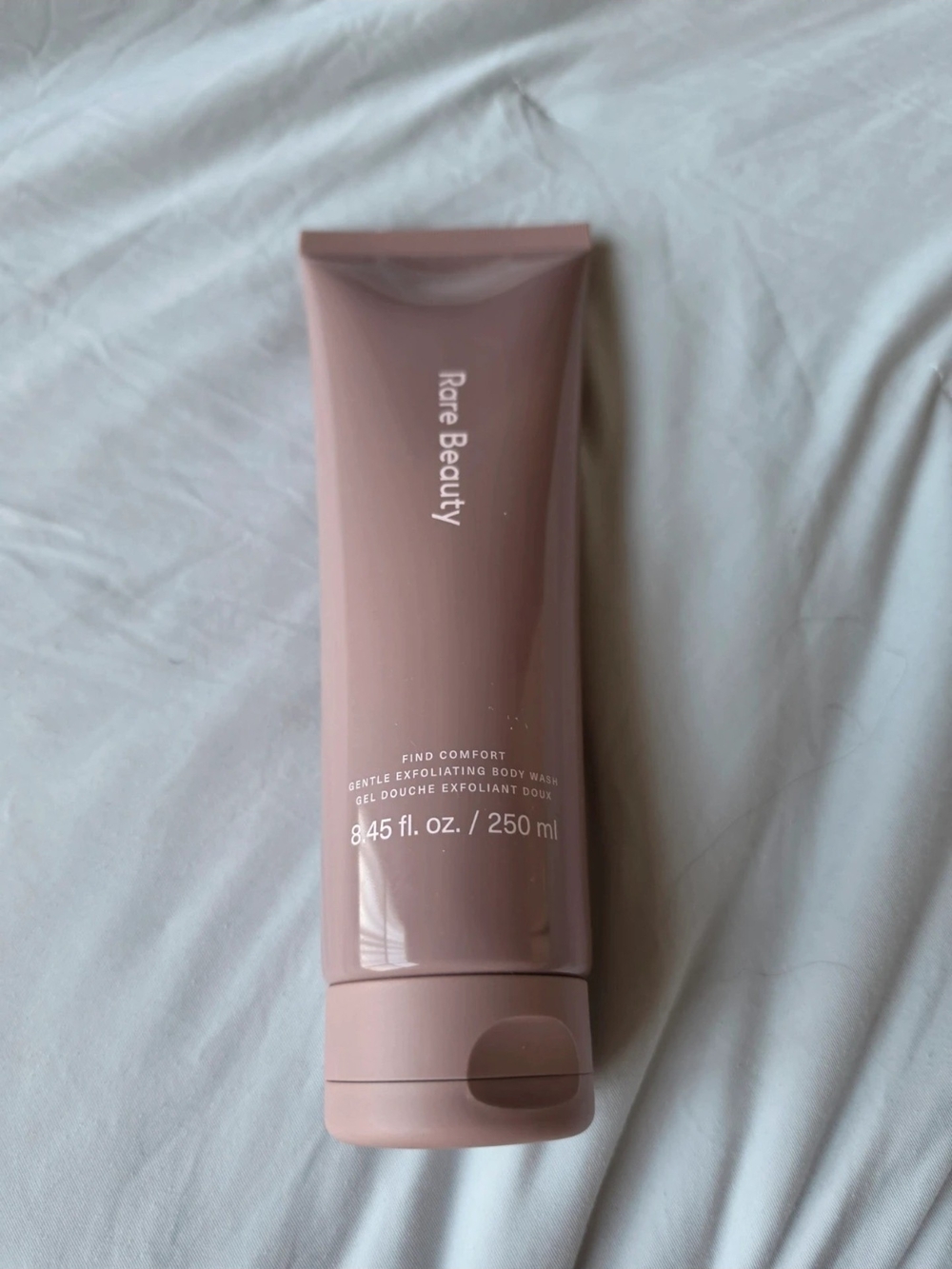 Rare Beauty Find Comfort Gentle Exfoliating Body Wash - Mauve